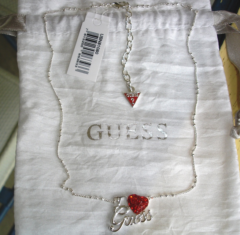 Collier Guess Argent I Love Guess